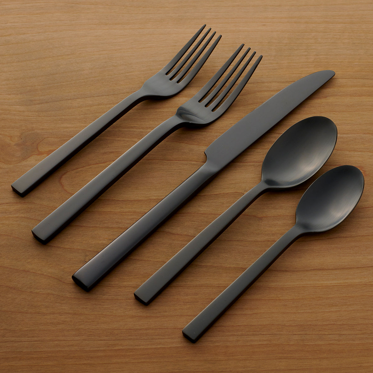 Chefs Table Midnight Matte 20-Piece Flatware Set