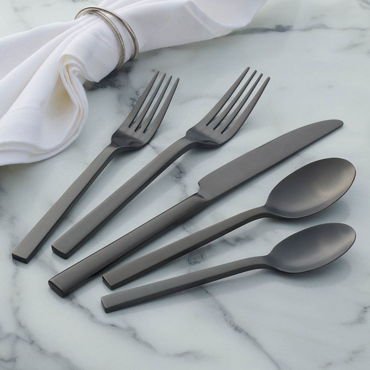 Chefs Table Midnight Matte 20-Piece Flatware Set