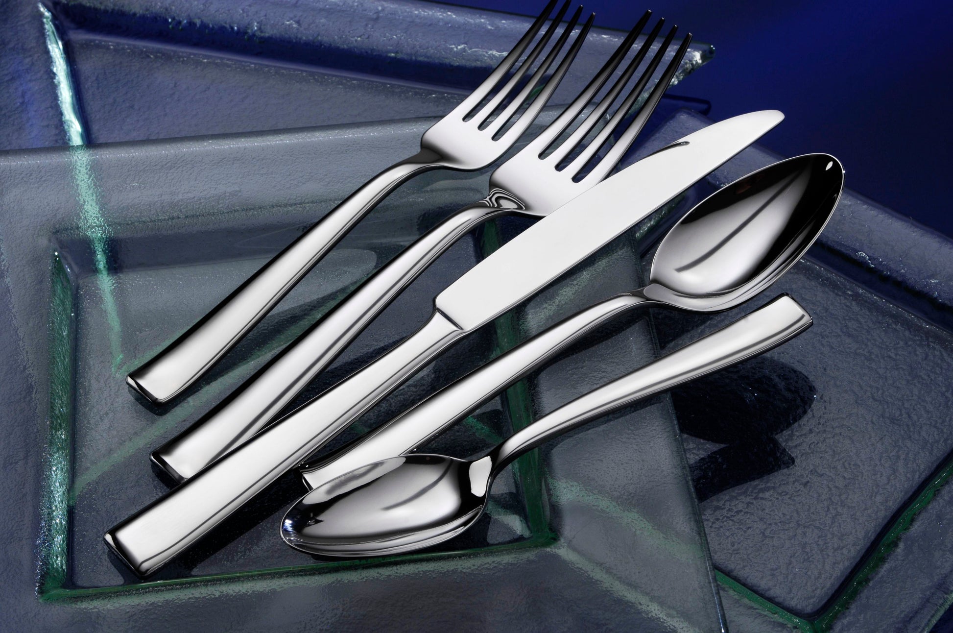 Monolith 20-Piece Flatware Set